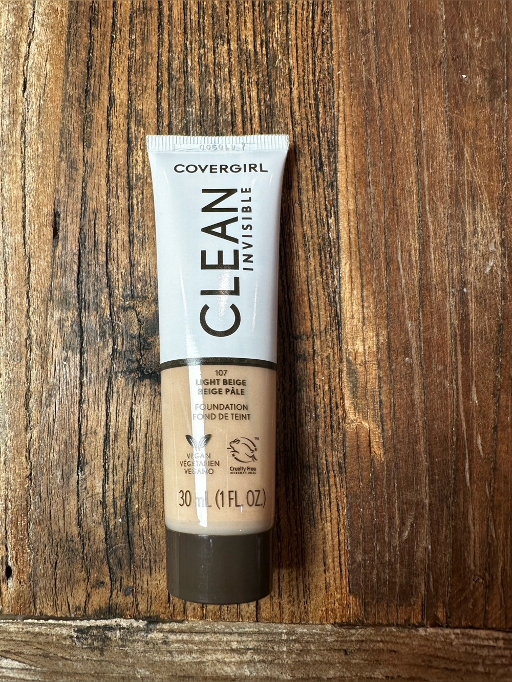 COVERGIRL Clean Invisible Foundation - Light Beige